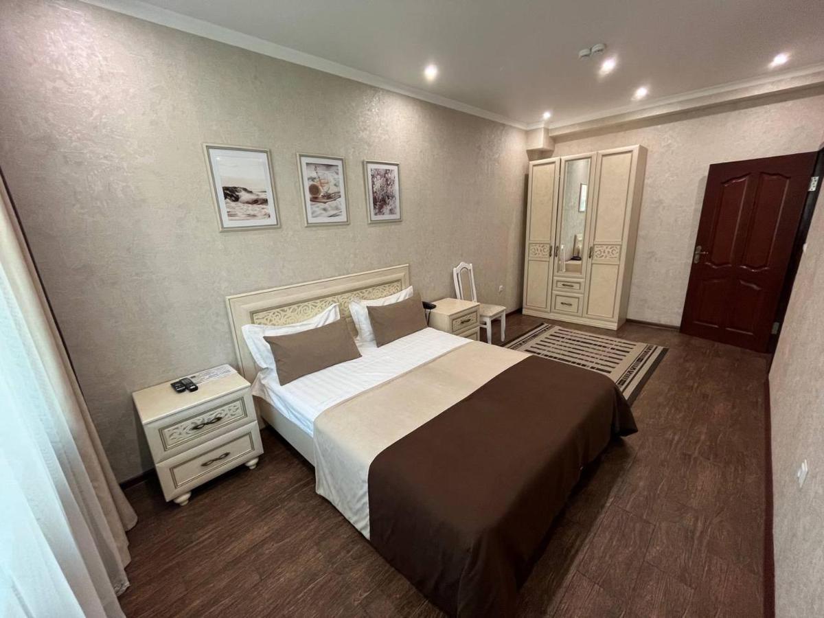 Altyn Adam Hotel Petropavlovsk Exterior foto