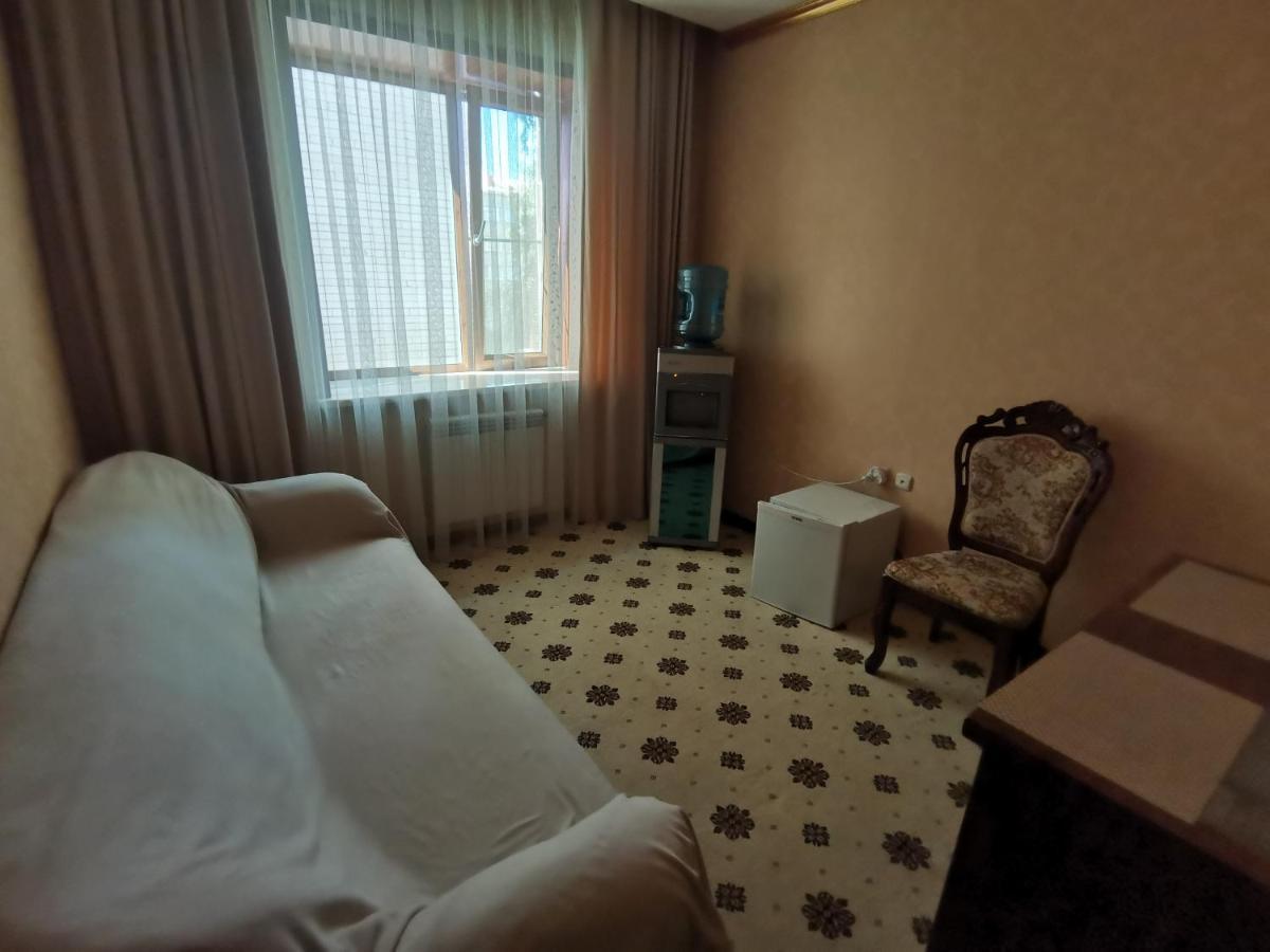 Altyn Adam Hotel Petropavlovsk Exterior foto